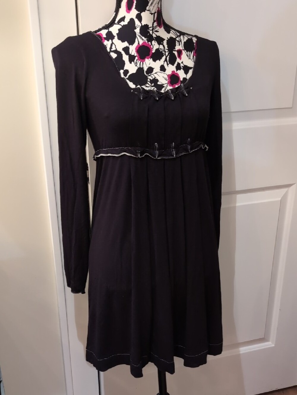Max Edition Navy and White Brand Empire Ways To Dress Medium